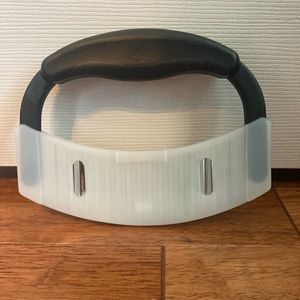 SALE TODAY ONLY Pampered Chef Crinkle Cutter